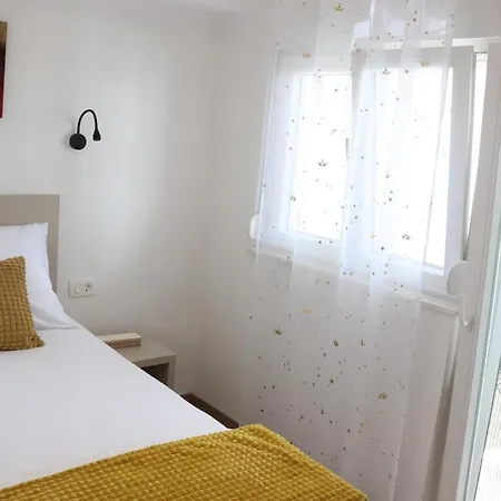 Apartment Mary- 2 Free Parking, Near Mall Of
