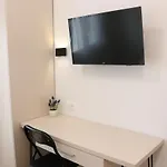 Apartman Mary- 2 Free Parking, Near Mall Of *