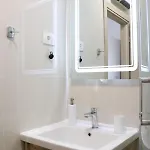 Mary- 2 Free Parking, Near Mall Of Apartman *